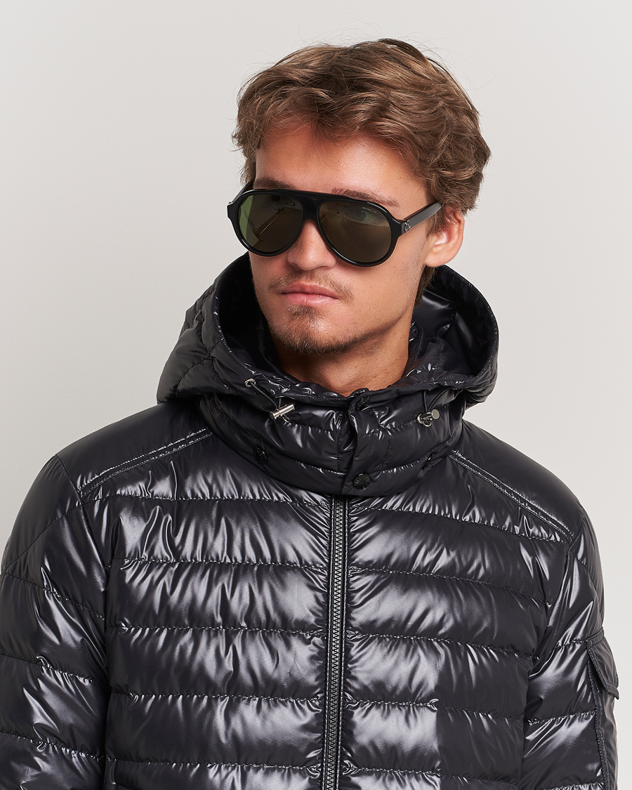 Homme | Moncler Lunettes Caribb Sunglasses Shiny Black/Green | Moncler Lunettes | Caribb Sunglasses Shiny Black/Green
