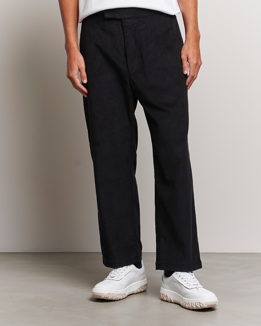 Homme | Pantalons | Thom Browne | Straight Cropped Corduroy Trousers Black