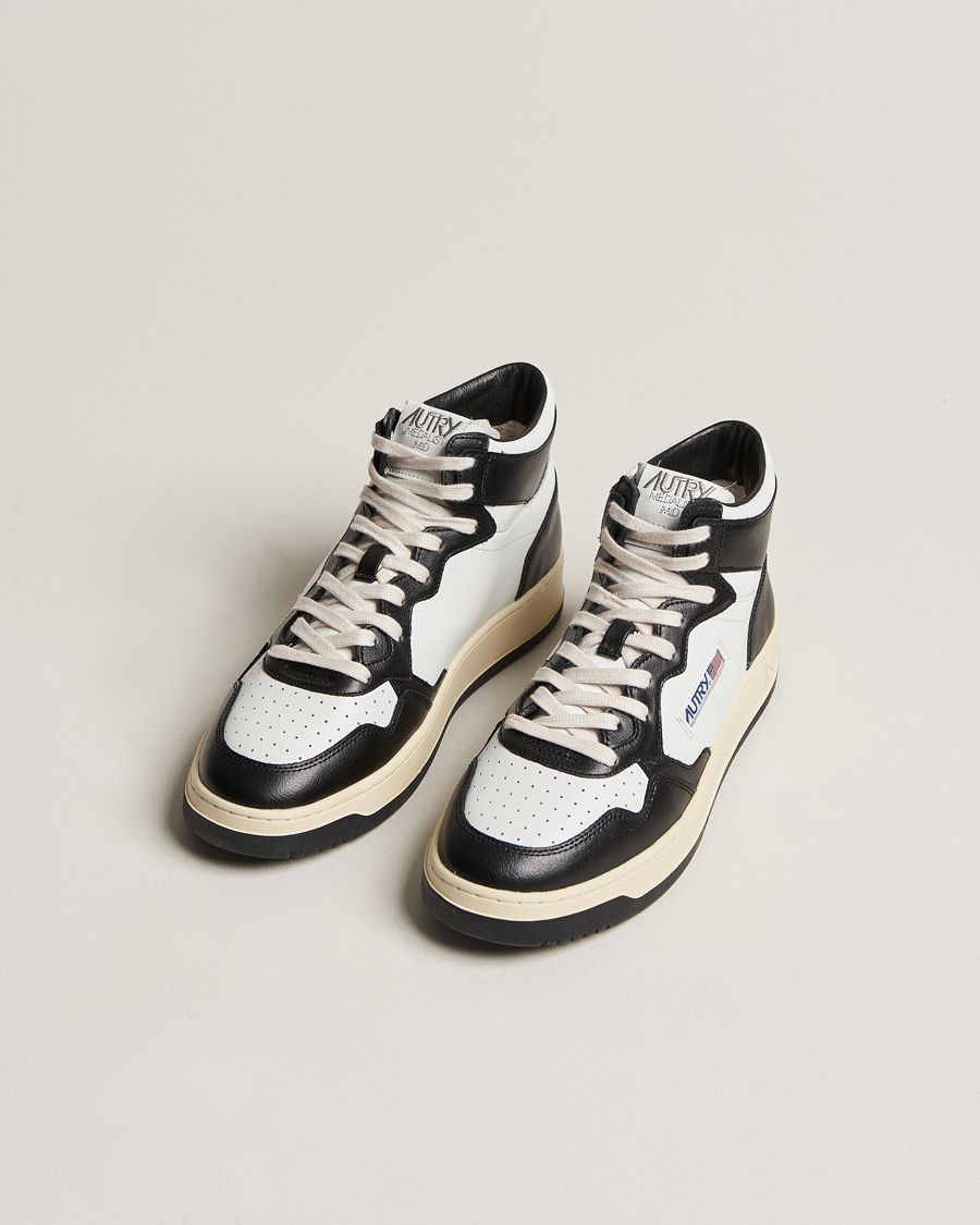 Homme | Autry Medalist Mid Bicolor Leather Sneaker Black | Autry | Medalist Mid Bicolor Leather Sneaker Black