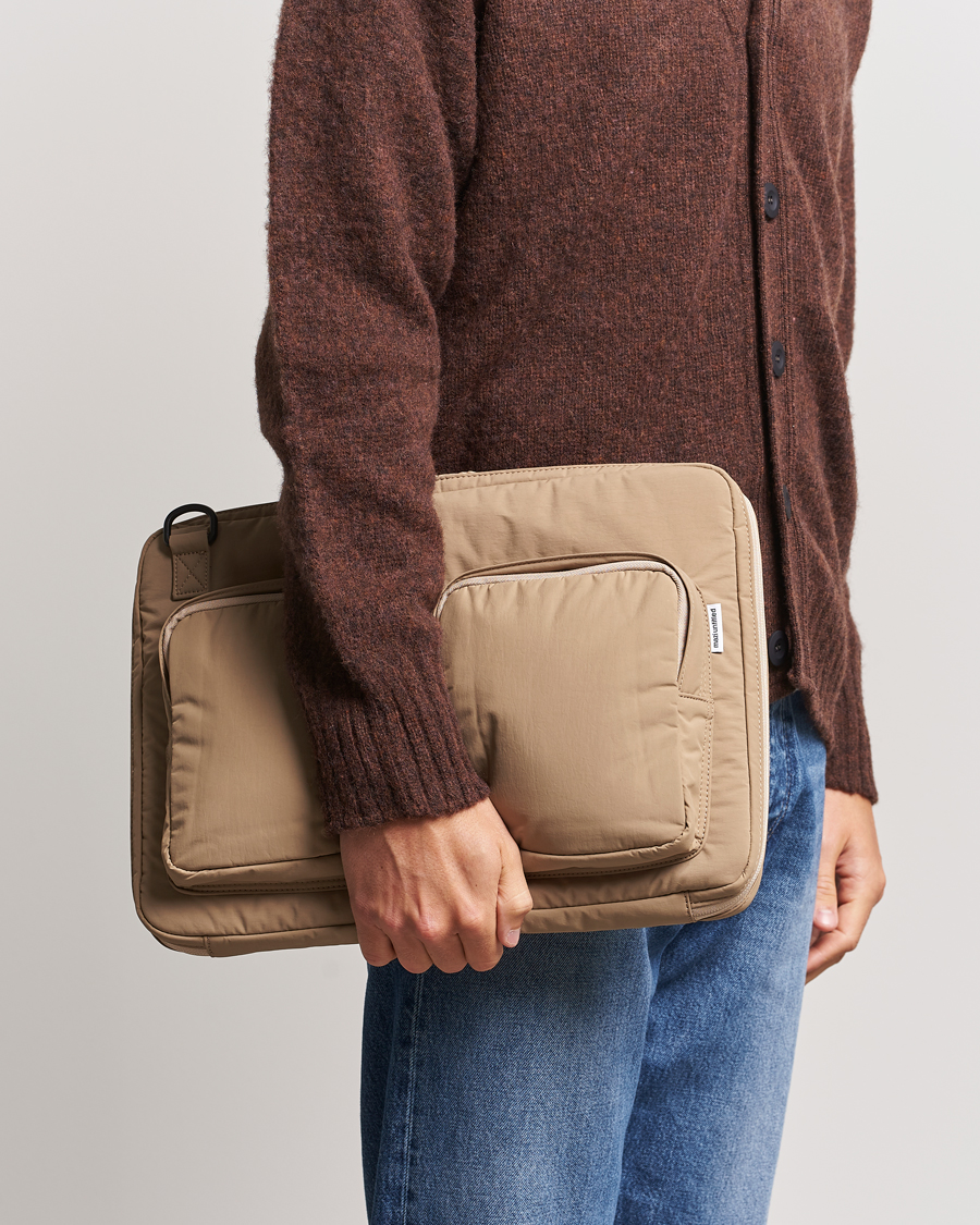 Heren | mazi untitled AM Case 02 Nylon Portfolio Beige | mazi untitled | AM Case 02 Nylon Portfolio Beige