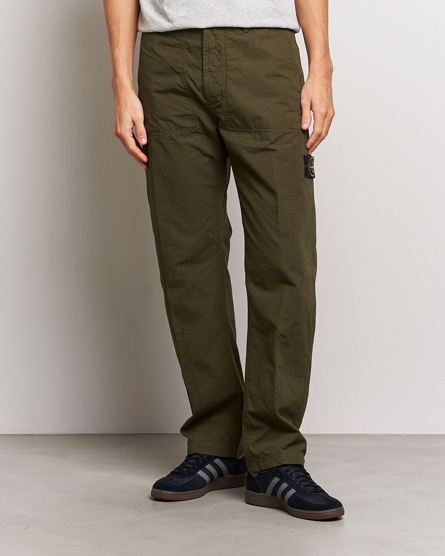 Homme | Pantalons | Stone Island | Garment Dyed Ripstop Trousers Olive