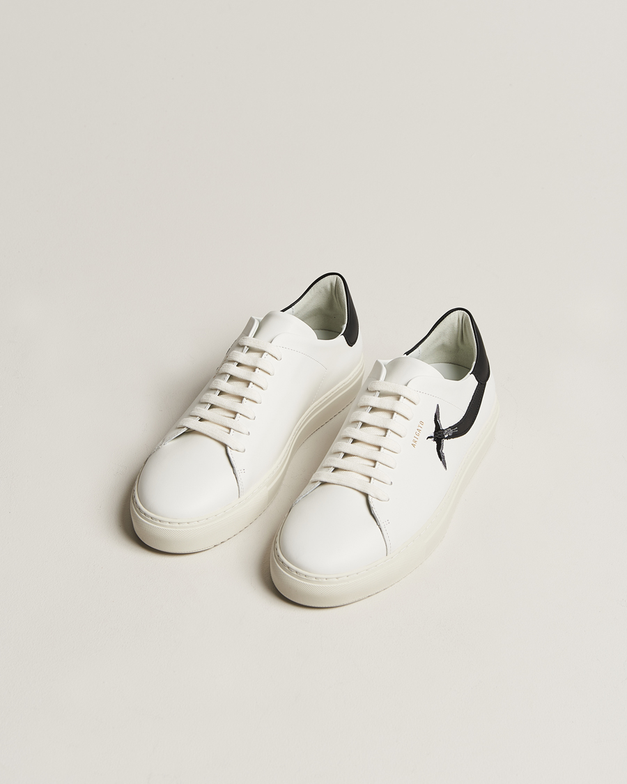 Homme | Axel Arigato Clean 90 Striped Bee Bird Sneaker White/Black | Axel Arigato | Clean 90 Striped Bee Bird Sneaker White/Black