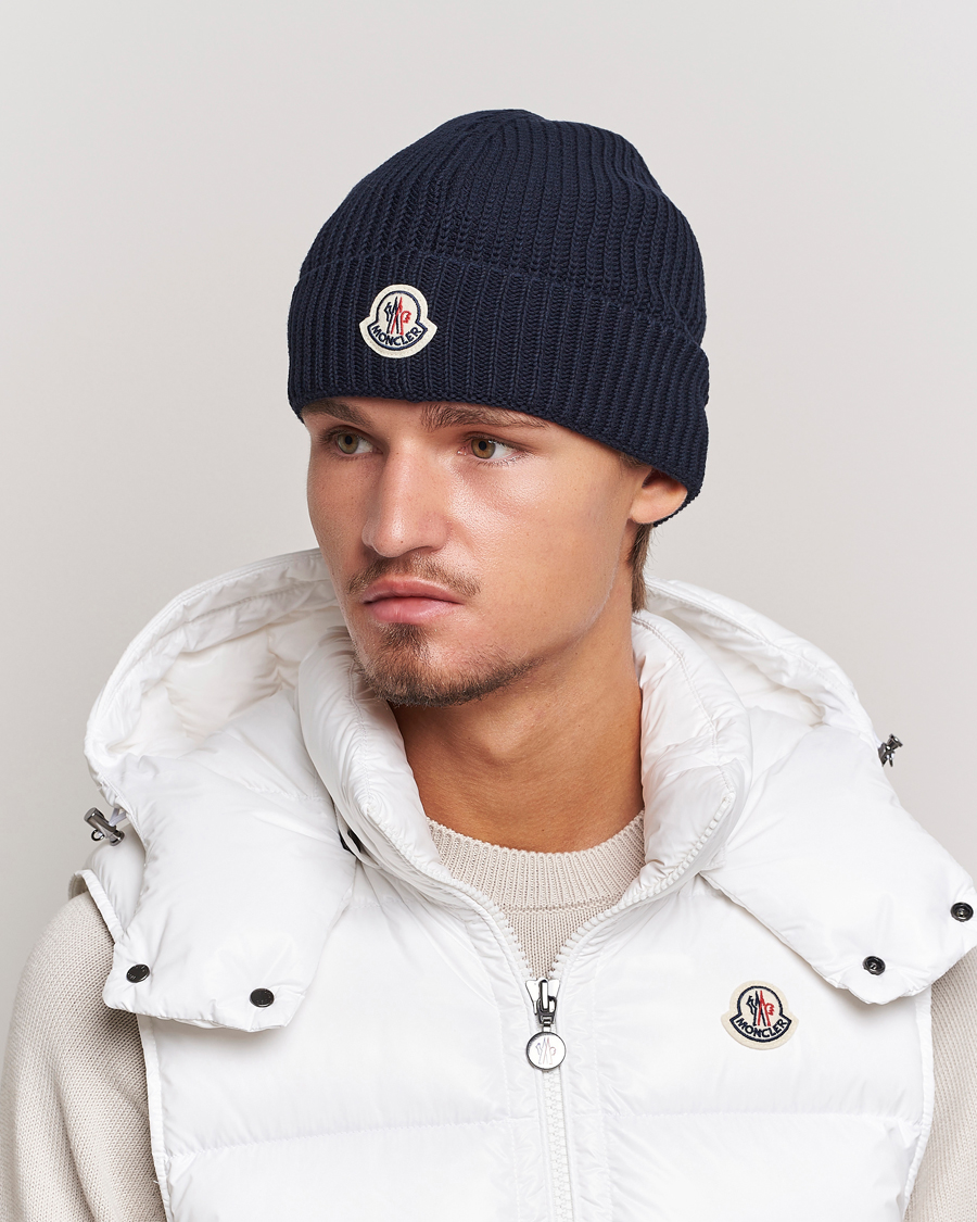 Heren | Moncler Logo Embossed Beanie Navy | Moncler | Logo Embossed Beanie Navy