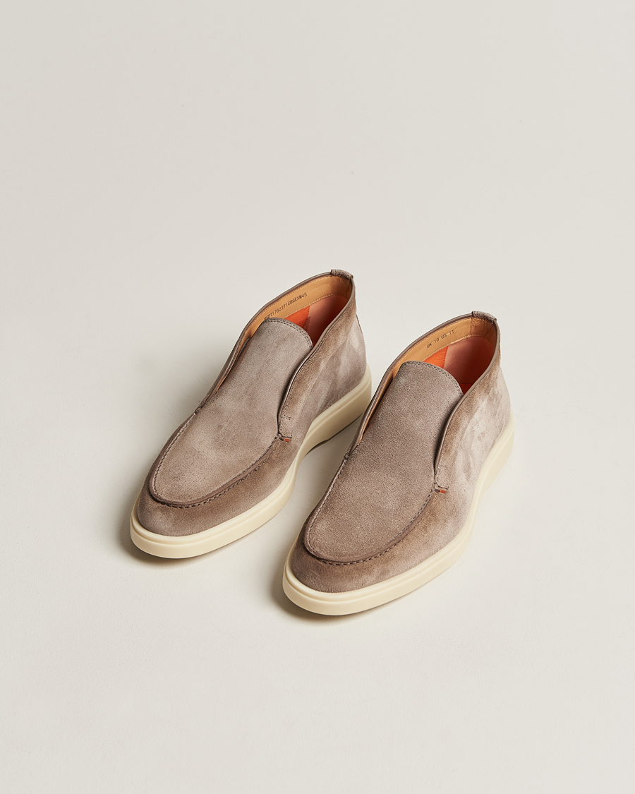 Homme | Santoni Open Chukka Boots Taupe Suede | Santoni | Open Chukka Boots Taupe Suede