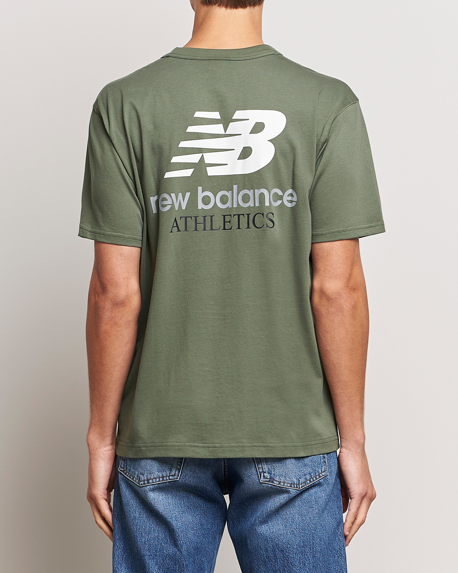 Homme | T-shirts | New Balance | Athletics Graphic T-Shirt Deep Olive Green