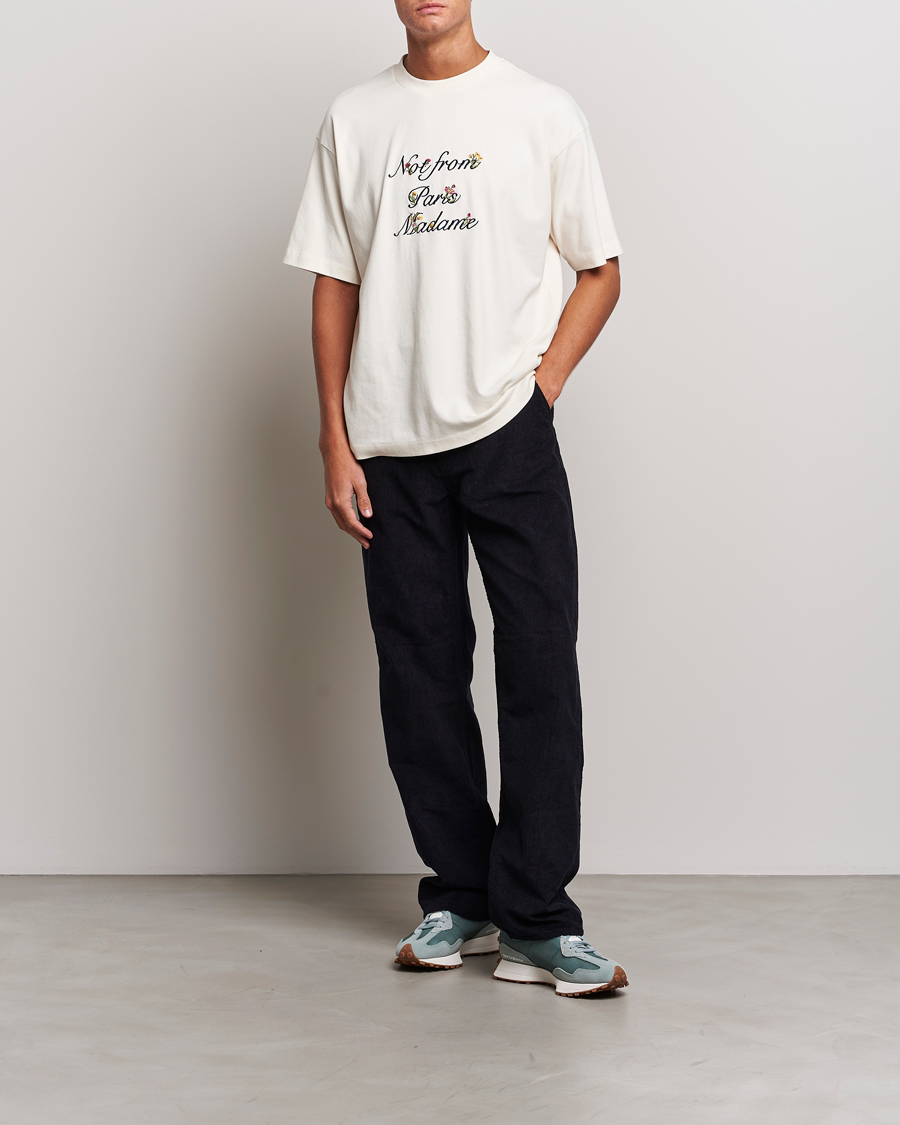 Homme | T-shirts | Drôle de Monsieur | Flower Slogan T-Shirt Cream