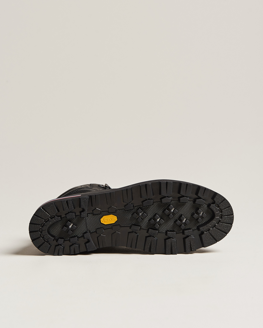 Homme | Moncler Peka Trek Hiking Boots Black/Navy | Moncler | Peka Trek Hiking Boots Black/Navy