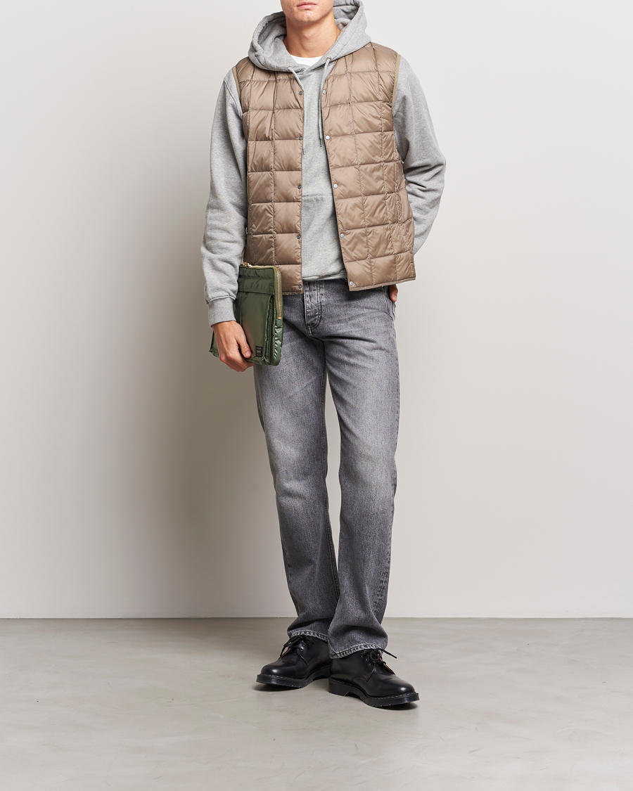 Homme | Manteaux Et Vestes | TAION | V-Neck Lightweight Down Vest Khaki