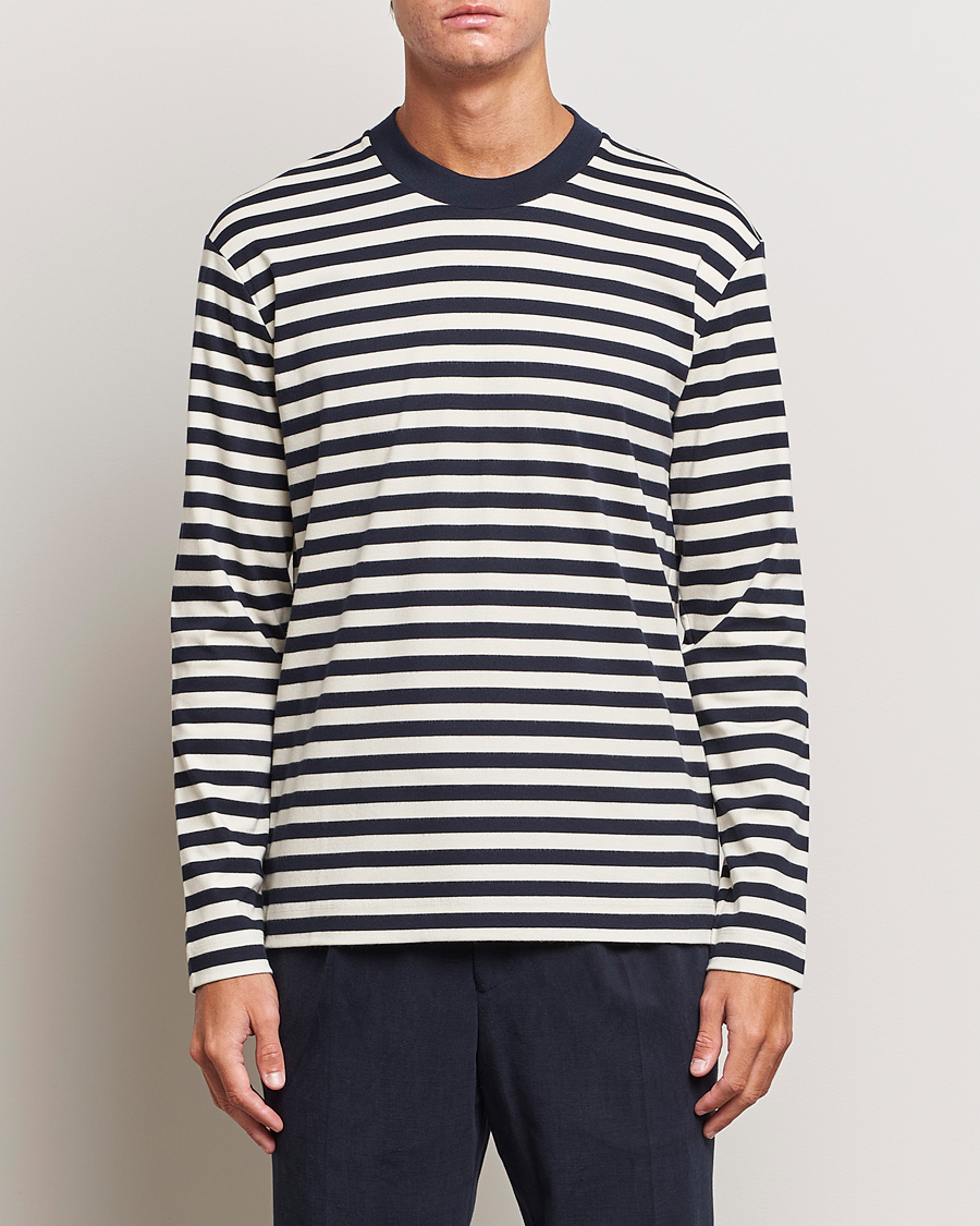 Homme | T-shirts | Sunspel | Heavyweight Mock Neck Long Sleeve T-Shirt Navy/Ecru