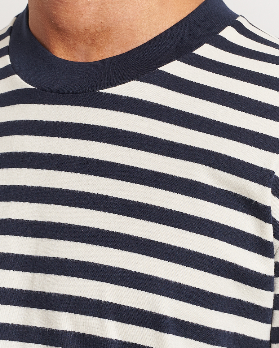 Homme | T-shirts | Sunspel | Heavyweight Mock Neck Long Sleeve T-Shirt Navy/Ecru