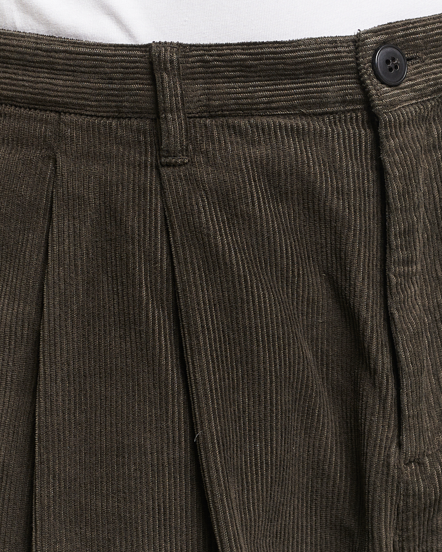 Heren | Broeken | Sunspel | Corduroy Double Pleat Trousers Coffee
