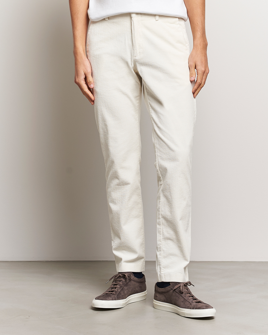Heren | Broeken | NN07 | Theo Regular Fit Corduroy Chinos Off White