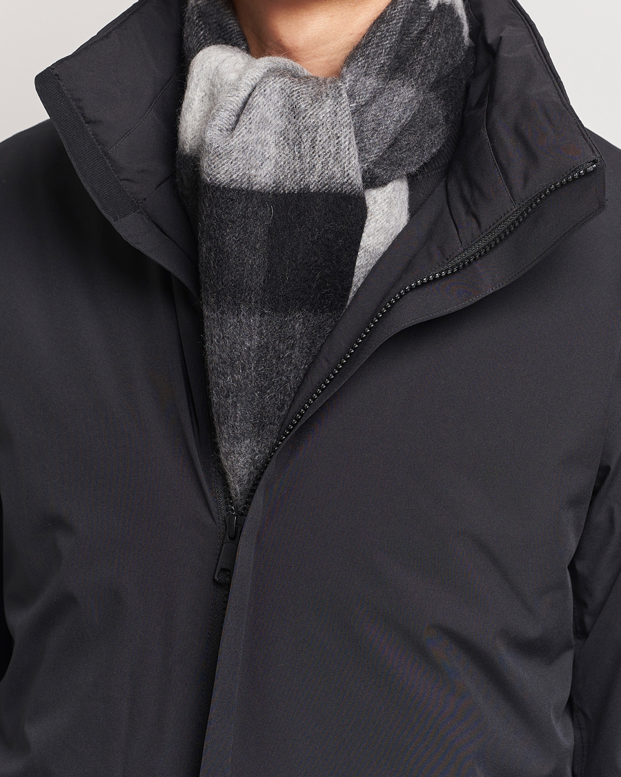 Heren | Amanda Christensen Merino Wool Block Check Scarf Black/Grey | Amanda Christensen | Merino Wool Block Check Scarf Black/Grey