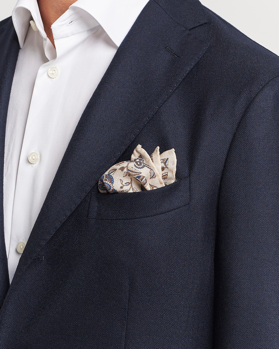 Homme | Amanda Christensen Wool Flannel Large Flower Pocket Square Creme | Amanda Christensen | Wool Flannel Large Flower Pocket Square Creme