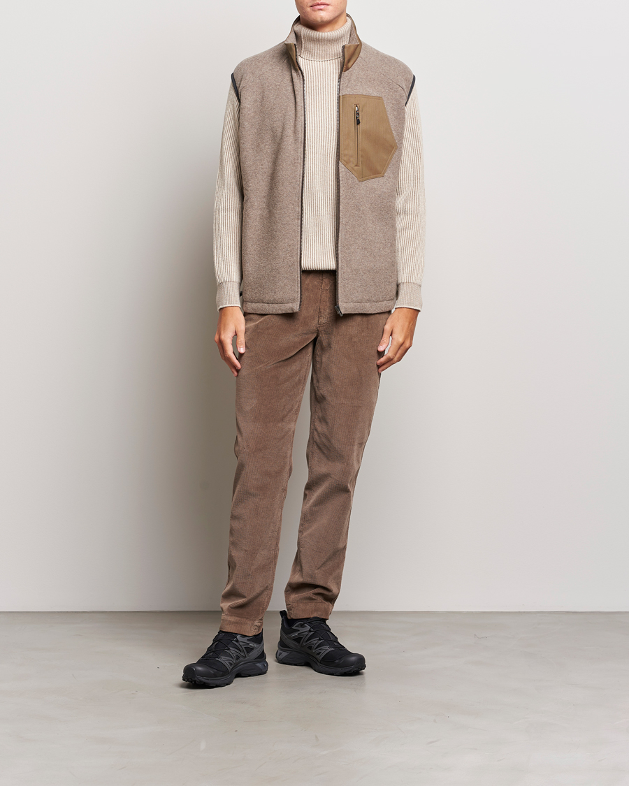 Homme | Manteaux Et Vestes | SEASE | Explorer Cashmere Fleece Vest Oyster