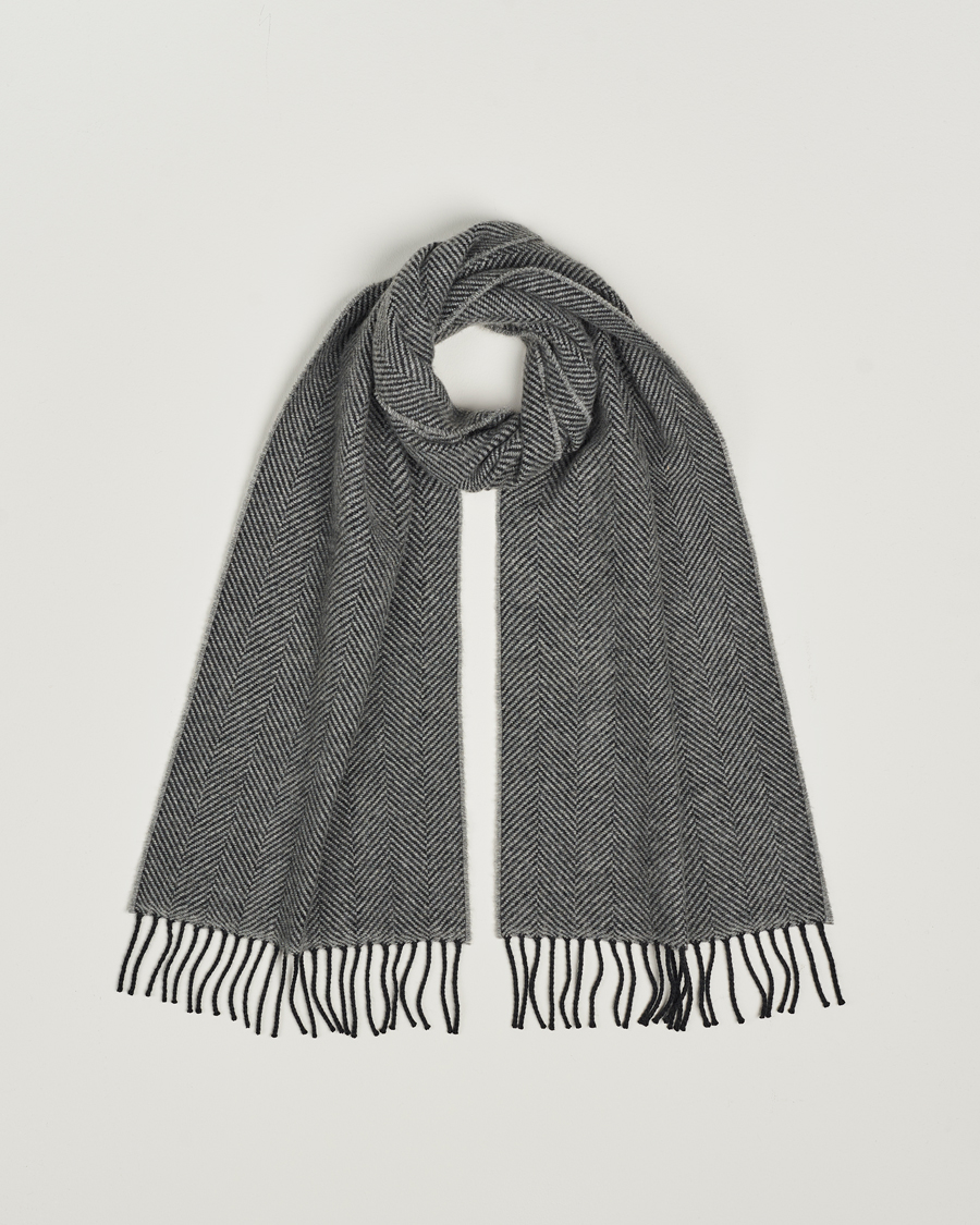 Homme | Begg & Co Herringbone Cashmere Scarf 30*170cm Grey | Begg & Co | Herringbone Cashmere Scarf 30*170cm Grey