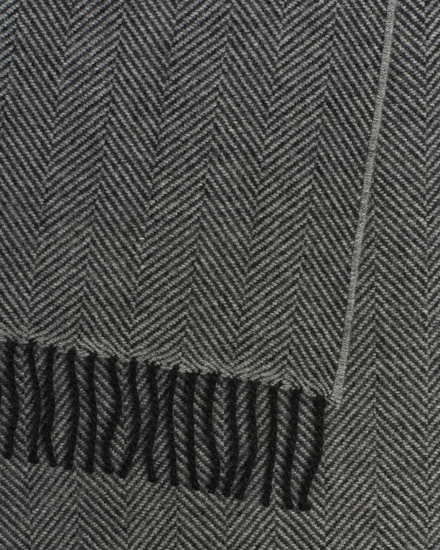 Heren | Begg & Co Herringbone Cashmere Scarf 30*170cm Grey | Begg & Co | Herringbone Cashmere Scarf 30*170cm Grey