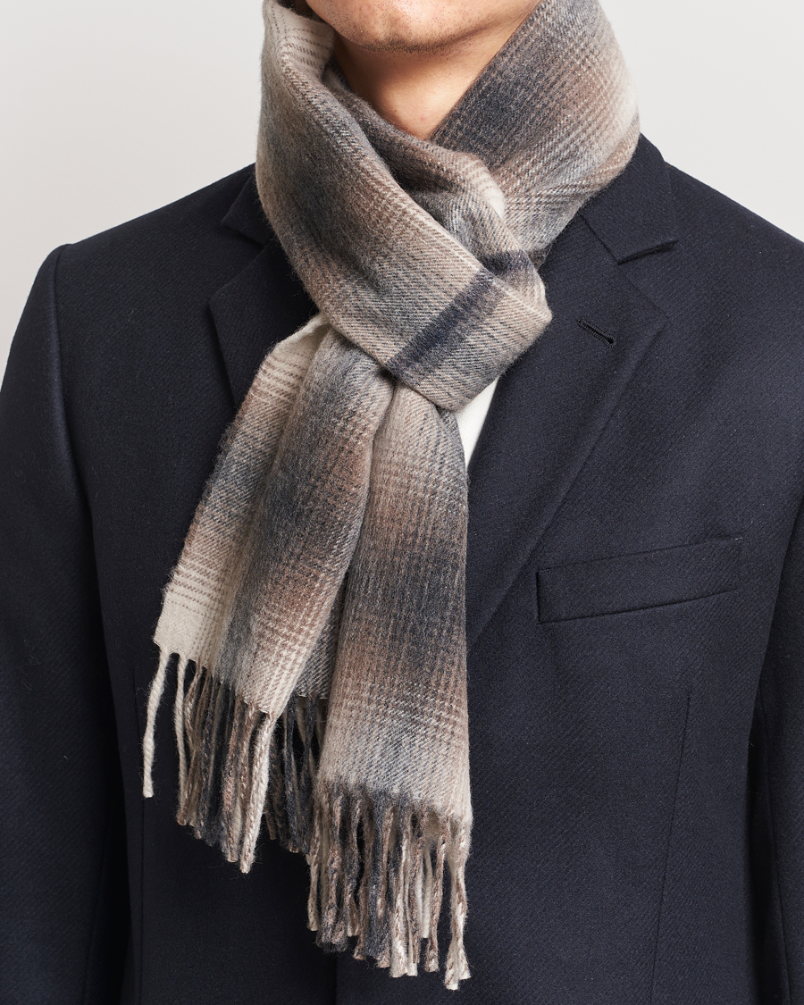 Heren | Begg & Co Wool/Cashmere Shadow Check Scarf 32*180cm Natural Grey | Begg & Co | Wool/Cashmere Shadow Check Scarf 32*180cm Natural Grey