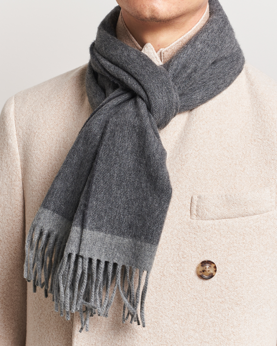 Homme | Begg & Co Solid Board Wool/Cashmere Scarf Flannel Charcoal | Begg & Co | Solid Board Wool/Cashmere Scarf Flannel Charcoal