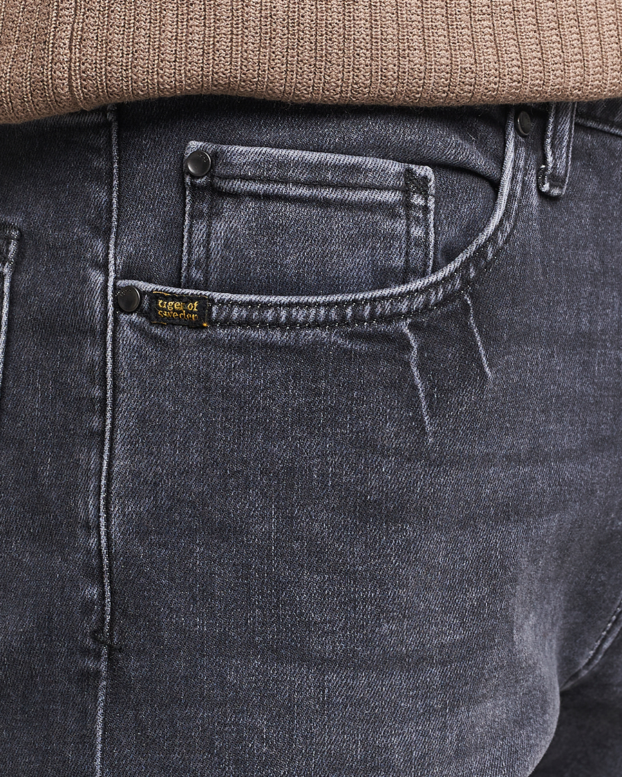 Homme | Jeans | Tiger of Sweden | Pistolero Stretch Cotton Jeans Washed Black