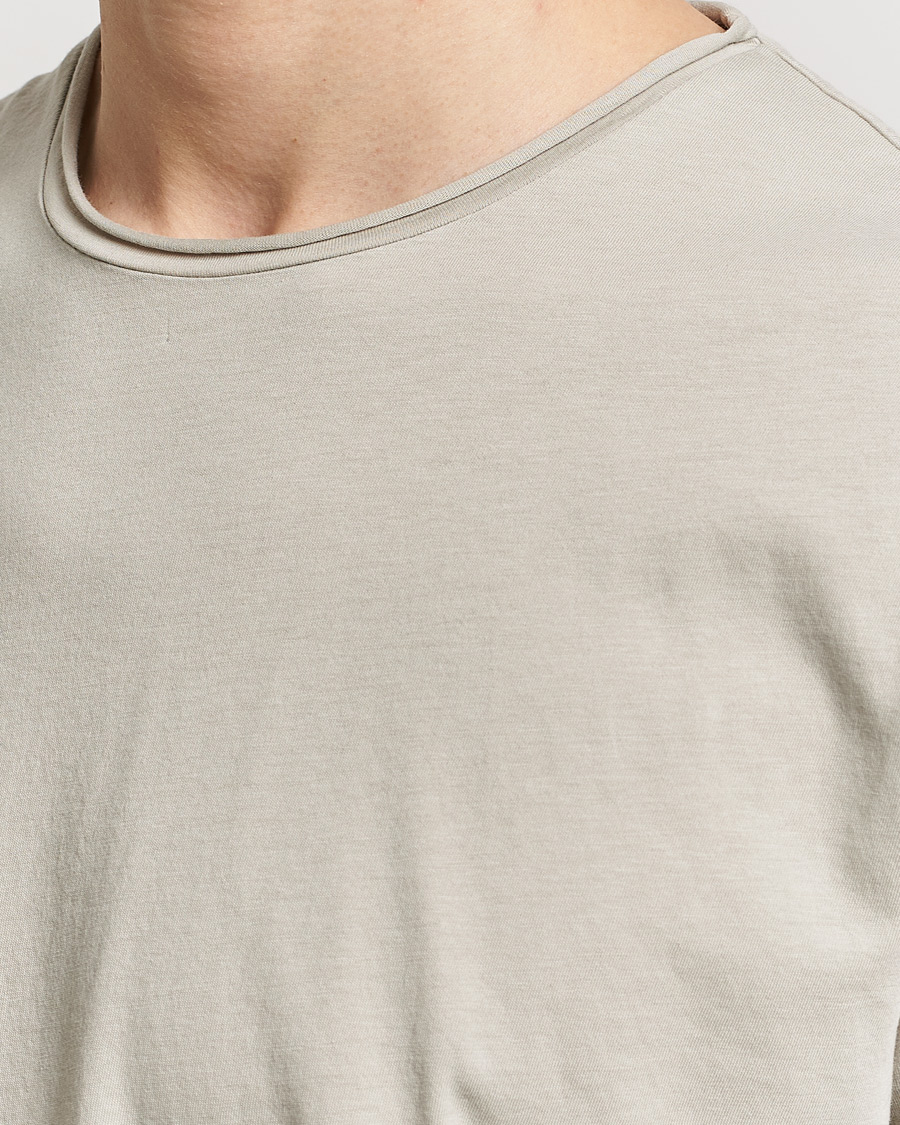 Heren | T-shirts | Filippa K | Roll Neck Crew Neck T-Shirt Light Sage