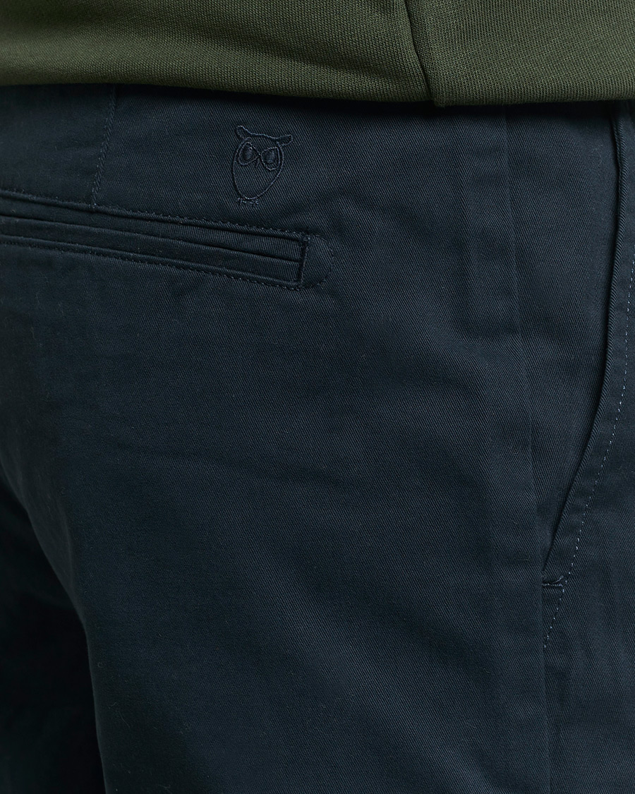 Homme | Pantalons | KnowledgeCotton Apparel | Chuck Regular Cotton Twill Chino Total Eclipse