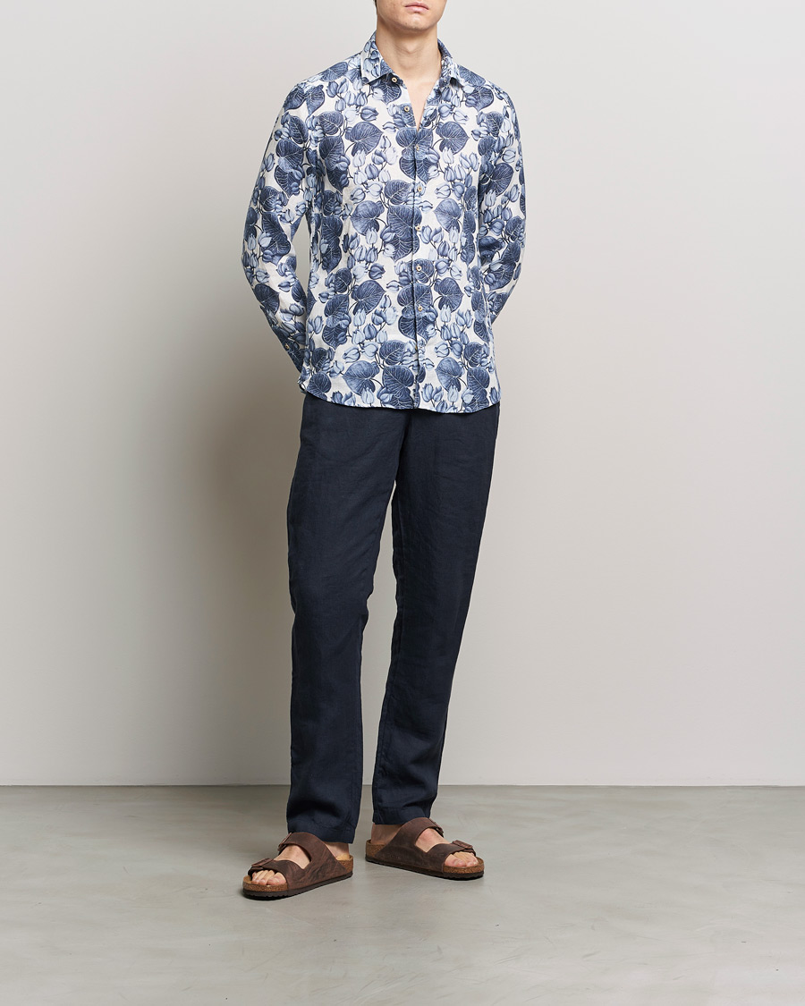 Homme | Chemises | Stenströms | Slimline Cut Away Printed Flower Linen Shirt Blue