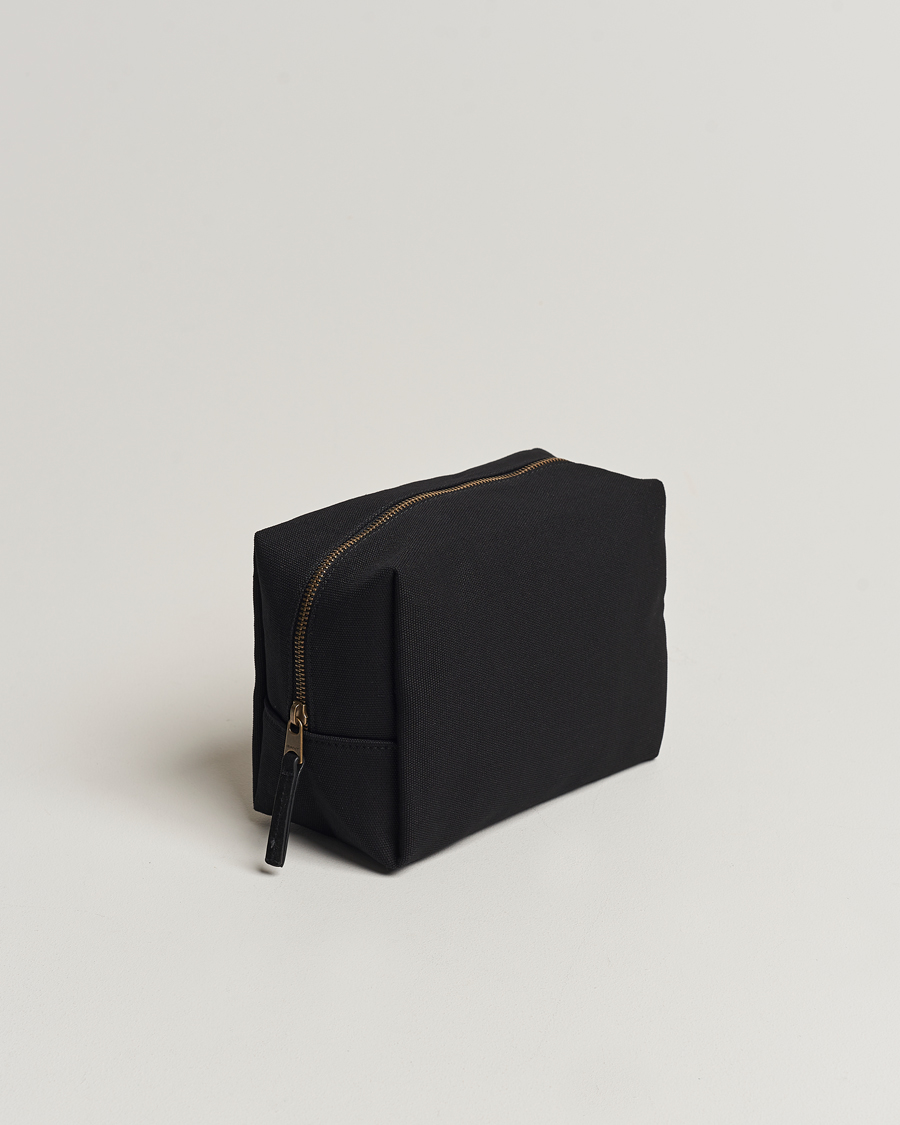 Heren | GANT Tonal Shield Wash Bag Ebony Black | GANT | Tonal Shield Wash Bag Ebony Black