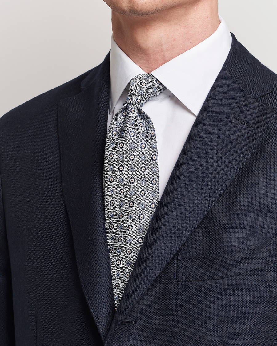 Heren | Amanda Christensen Linen/Silk Printed Flower 8cm Tie Navy | Amanda Christensen | Linen/Silk Printed Flower 8cm Tie Navy
