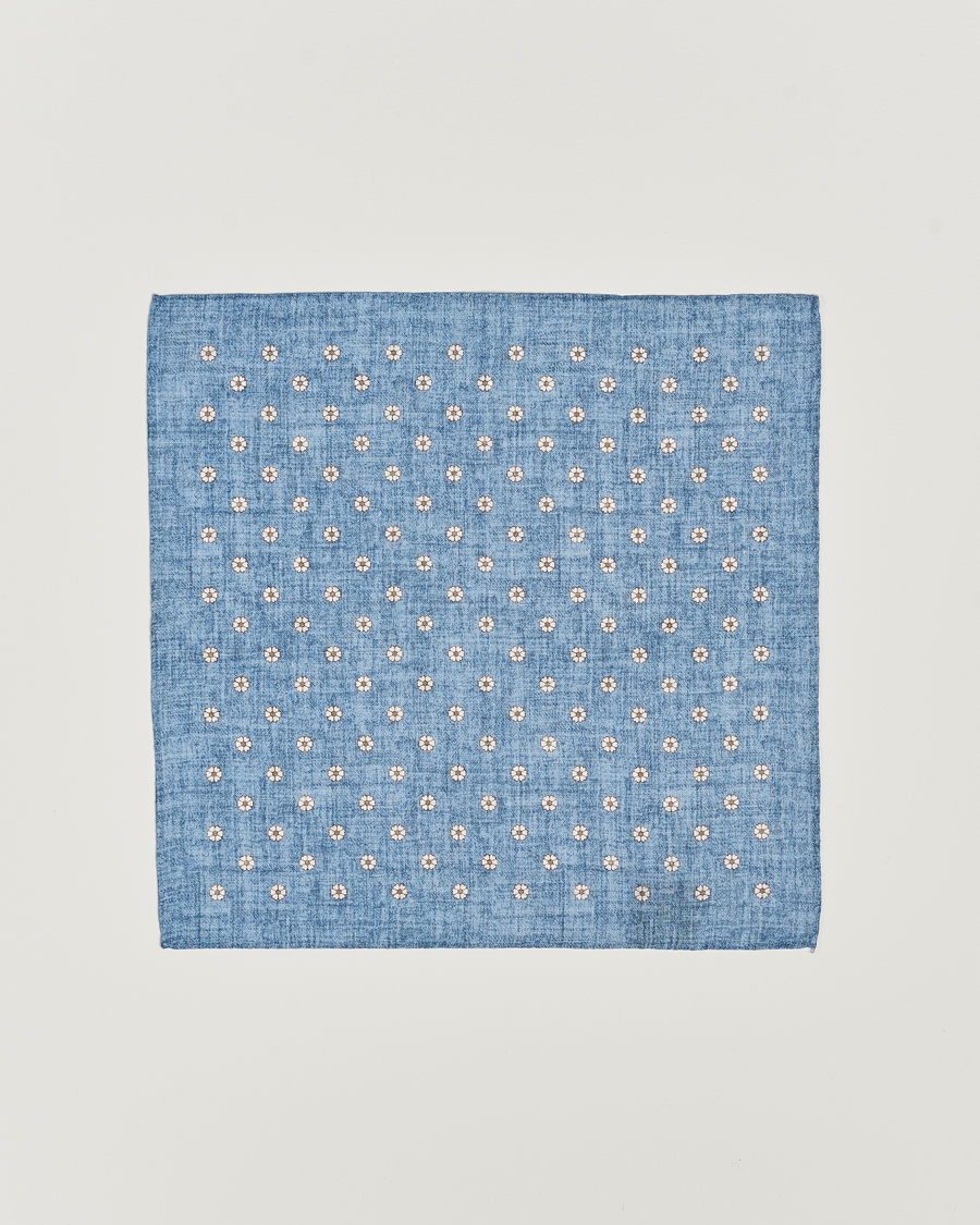 Heren | Amanda Christensen Linen Printed Flower Pocket Square Blue | Amanda Christensen | Linen Printed Flower Pocket Square Blue