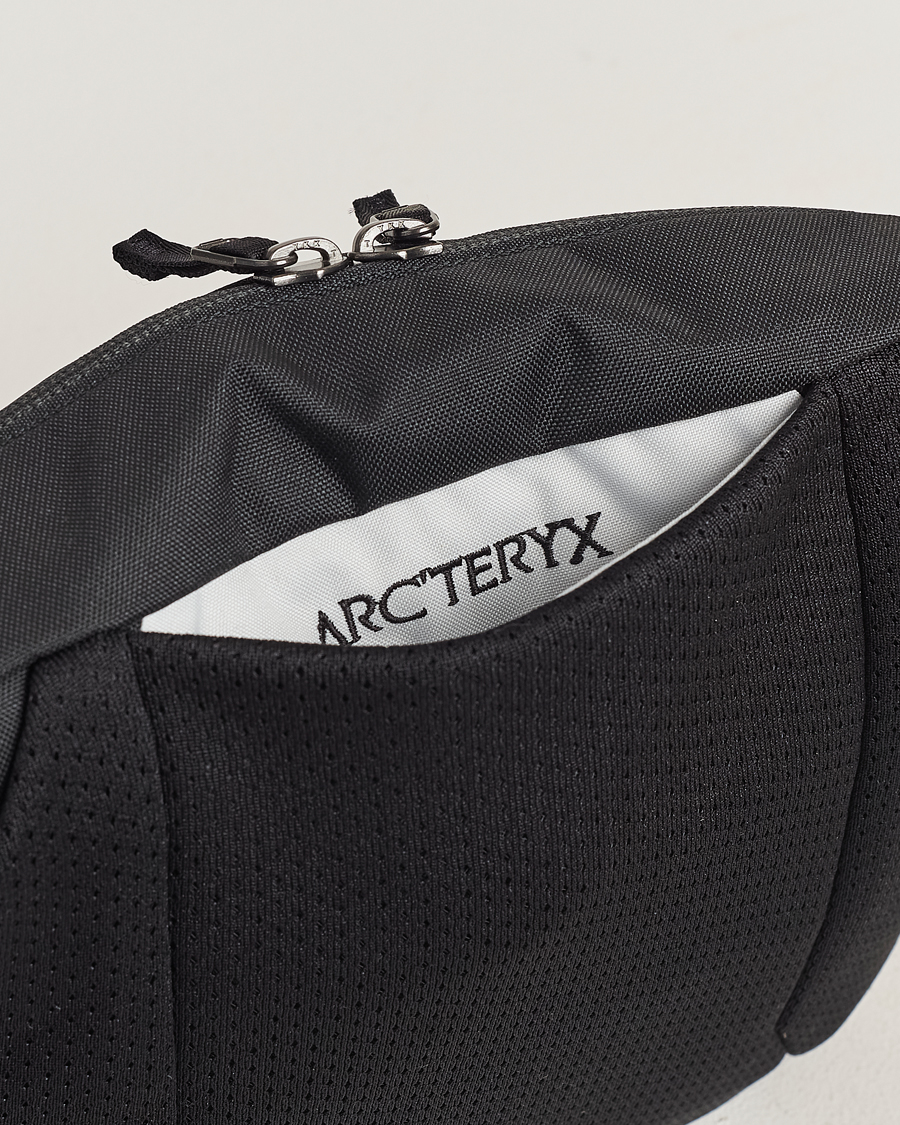 Heren | Arc'teryx Mantis 2 Waist Pack Black | Arc'teryx | Mantis 2 Waist Pack Black