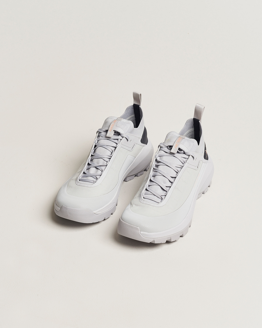 Heren | Arc'teryx Vertex Alpine Gore-Tex Sneakers Solitude/Graphite | Arc'teryx | Vertex Alpine Gore-Tex Sneakers Solitude/Graphite