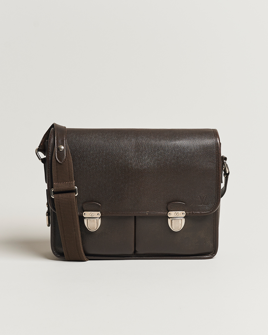 Homme | Louis Vuitton Pre-Owned Alexei Leather Messenger Bag Leather Brown | Louis Vuitton Pre-Owned | Alexei Leather Messenger Bag Leather Brown