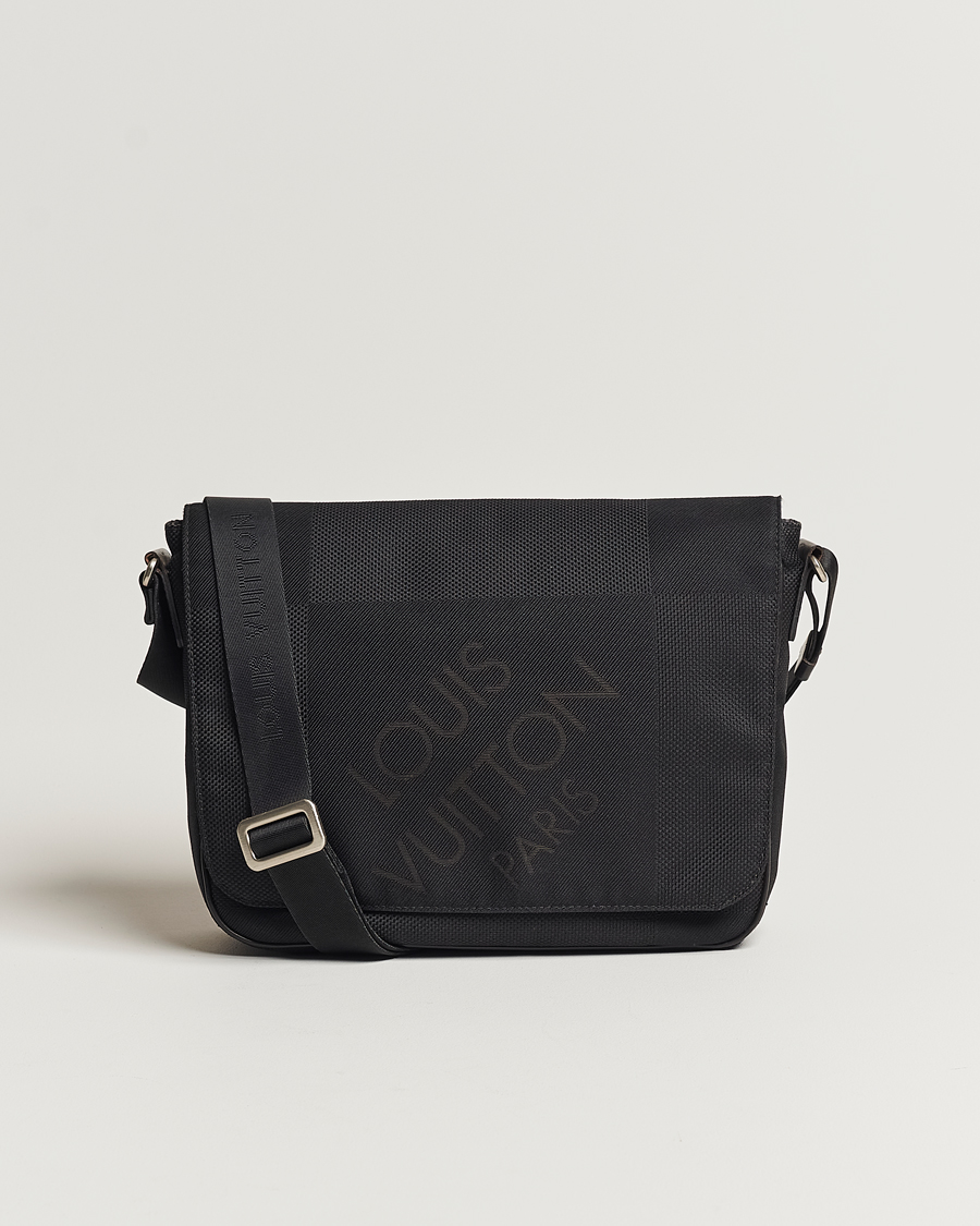 Homme | Louis Vuitton Pre-Owned Canvas Messenger Bag Damier Geant | Louis Vuitton Pre-Owned | Canvas Messenger Bag Damier Geant