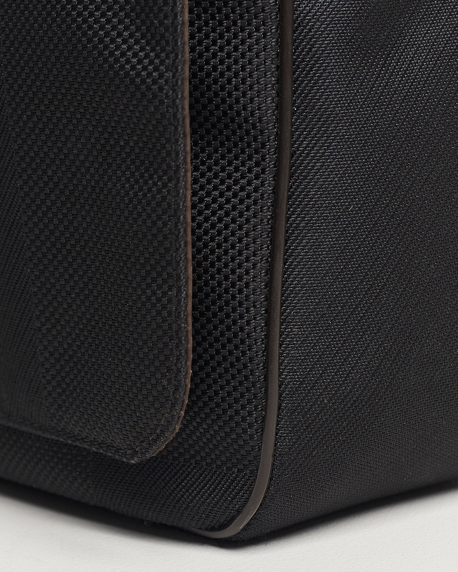 Homme | Louis Vuitton Pre-Owned Canvas Messenger Bag Damier Geant | Louis Vuitton Pre-Owned | Canvas Messenger Bag Damier Geant