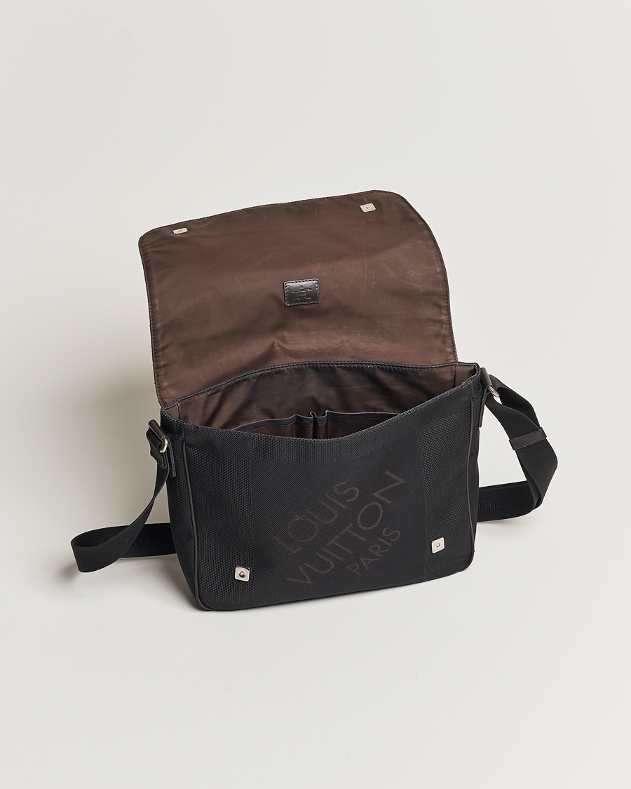 Homme | Louis Vuitton Pre-Owned Canvas Messenger Bag Damier Geant | Louis Vuitton Pre-Owned | Canvas Messenger Bag Damier Geant