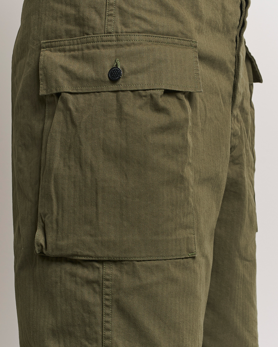 Homme | Shorts | orSlow | Herringbone Cotton Cargo Short Army Green