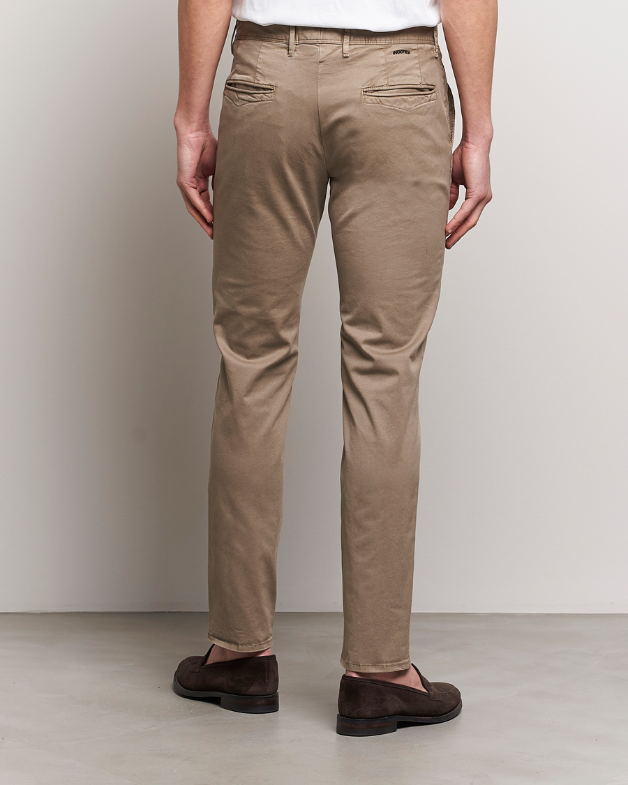 Homme | Pantalons | Incotex | Slim Fit Garment Dyed Slacks Light Brown