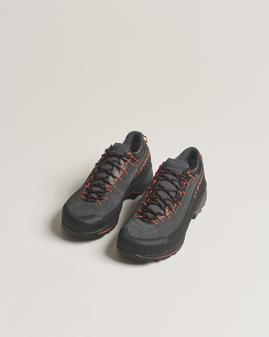 Homme | La Sportiva TX4 Evo GTX Hiking Shoes Carbon/Cherry Tomato | La Sportiva | TX4 Evo GTX Hiking Shoes Carbon/Cherry Tomato