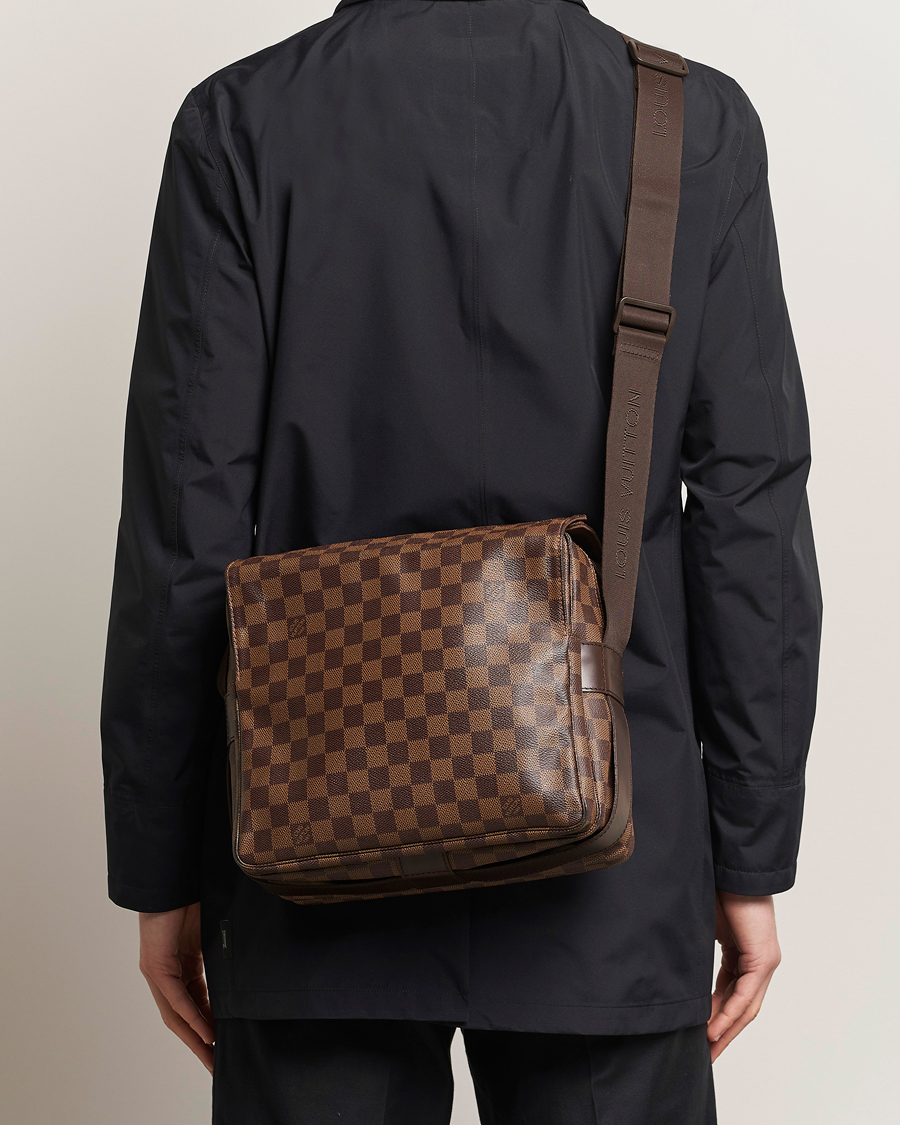 Homme | Louis Vuitton Pre-Owned Naviglio Messenger Bag Damier Ebene | Louis Vuitton Pre-Owned | Naviglio Messenger Bag Damier Ebene