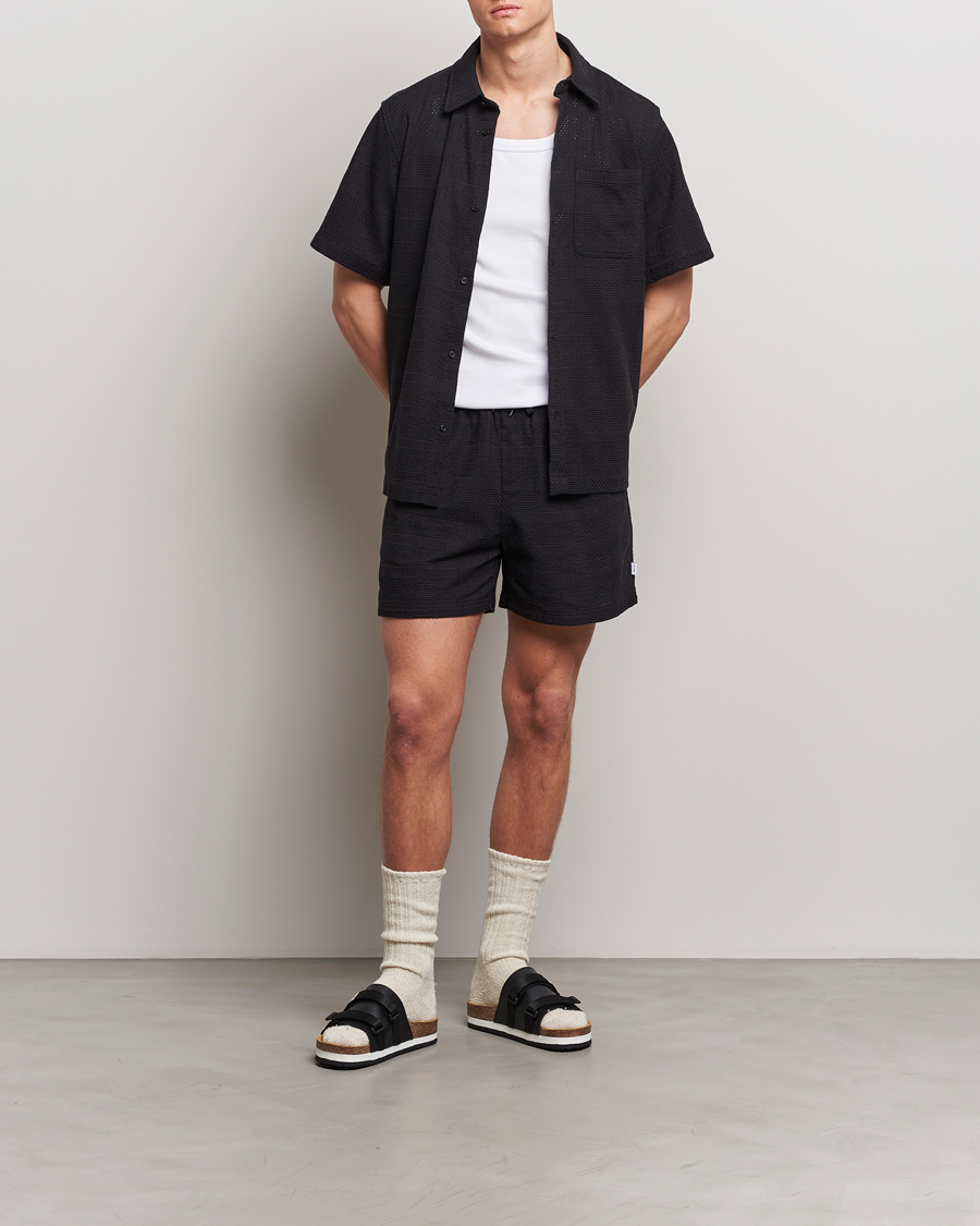 Homme | Chemises | LES DEUX | Charlie Short Sleeve Knitted Shirt Black