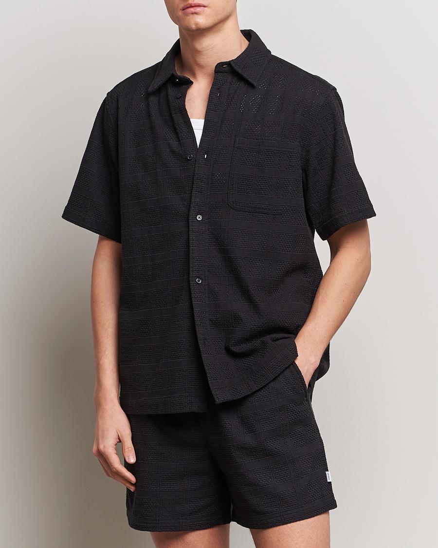 Homme | Chemises | LES DEUX | Charlie Short Sleeve Knitted Shirt Black