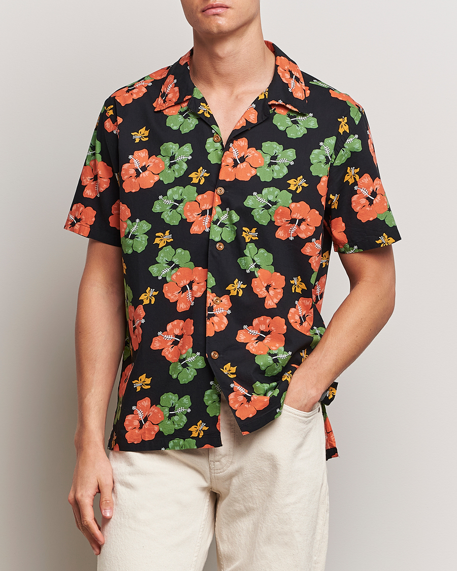 Heren | Overhemden | Nudie Jeans | Arvid Flower Hawaii Shirt Black