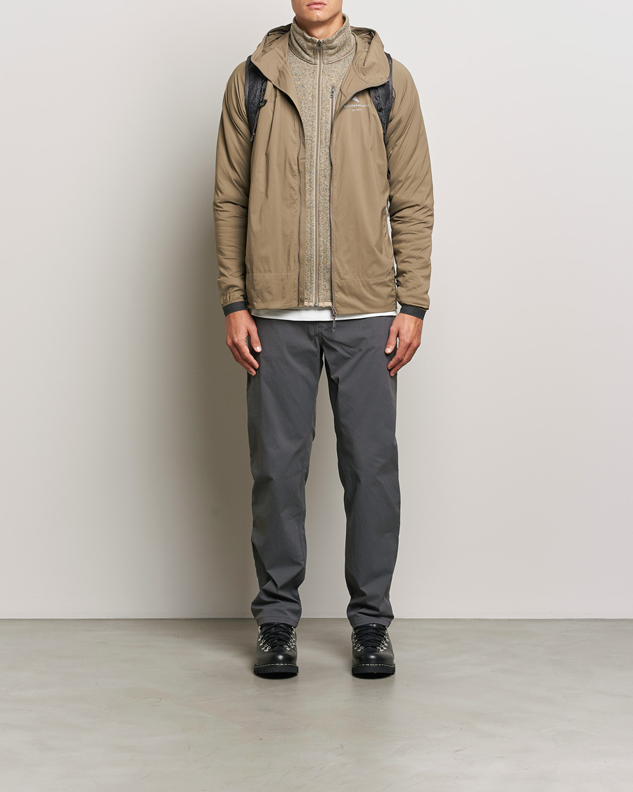 Heren | Jassen | Klättermusen | 74 Levitend Active Hooded Jacket Dark Khaki