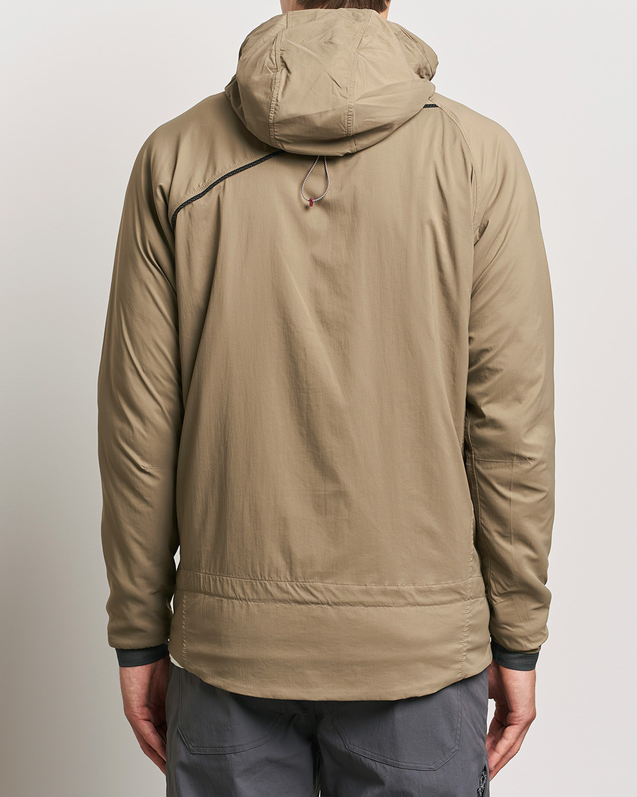 Heren | Jassen | Klättermusen | 74 Levitend Active Hooded Jacket Dark Khaki