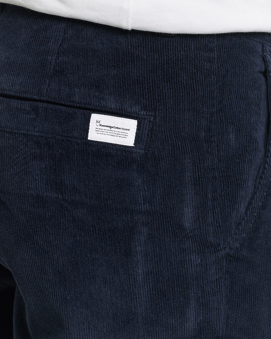 Homme | Pantalons | KnowledgeCotton Apparel | Chuck Regular Cord Trousers Night Sky