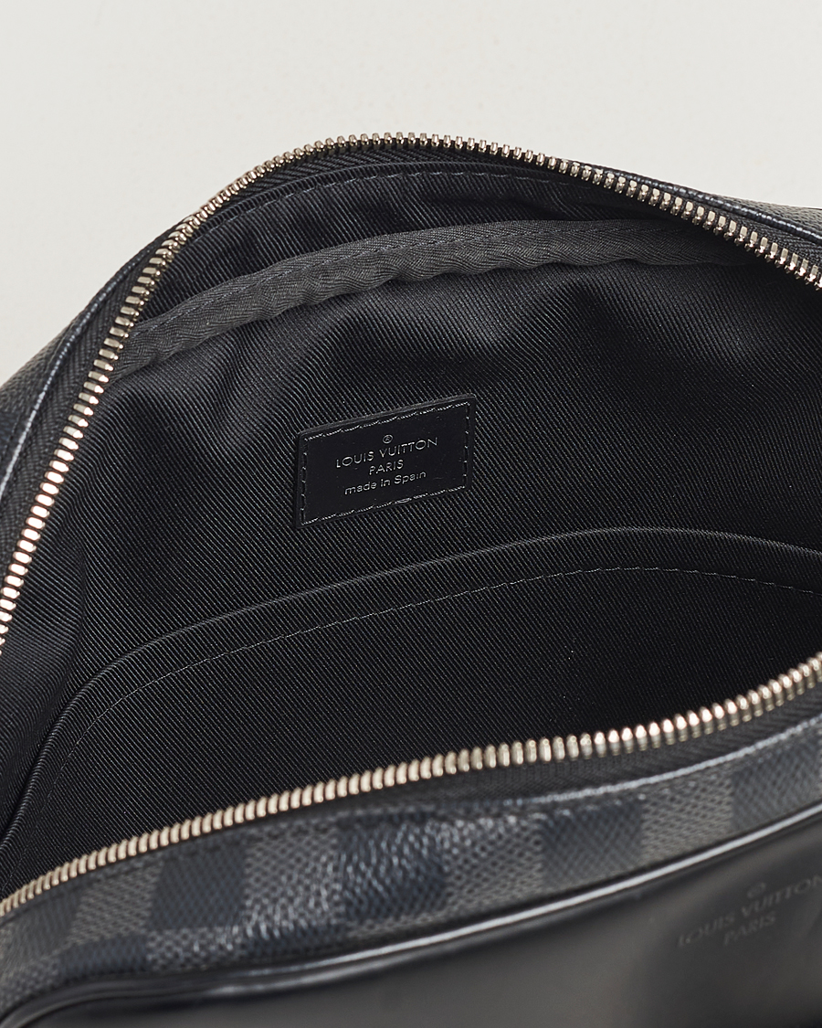 Homme | Louis Vuitton Pre-Owned Dayton Reporter MM Damier Graphite | Louis Vuitton Pre-Owned | Dayton Reporter MM Damier Graphite