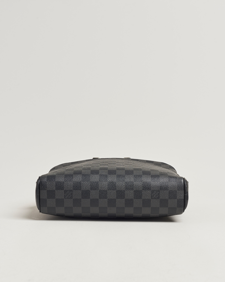 Homme | Louis Vuitton Pre-Owned Dayton Reporter MM Damier Graphite | Louis Vuitton Pre-Owned | Dayton Reporter MM Damier Graphite