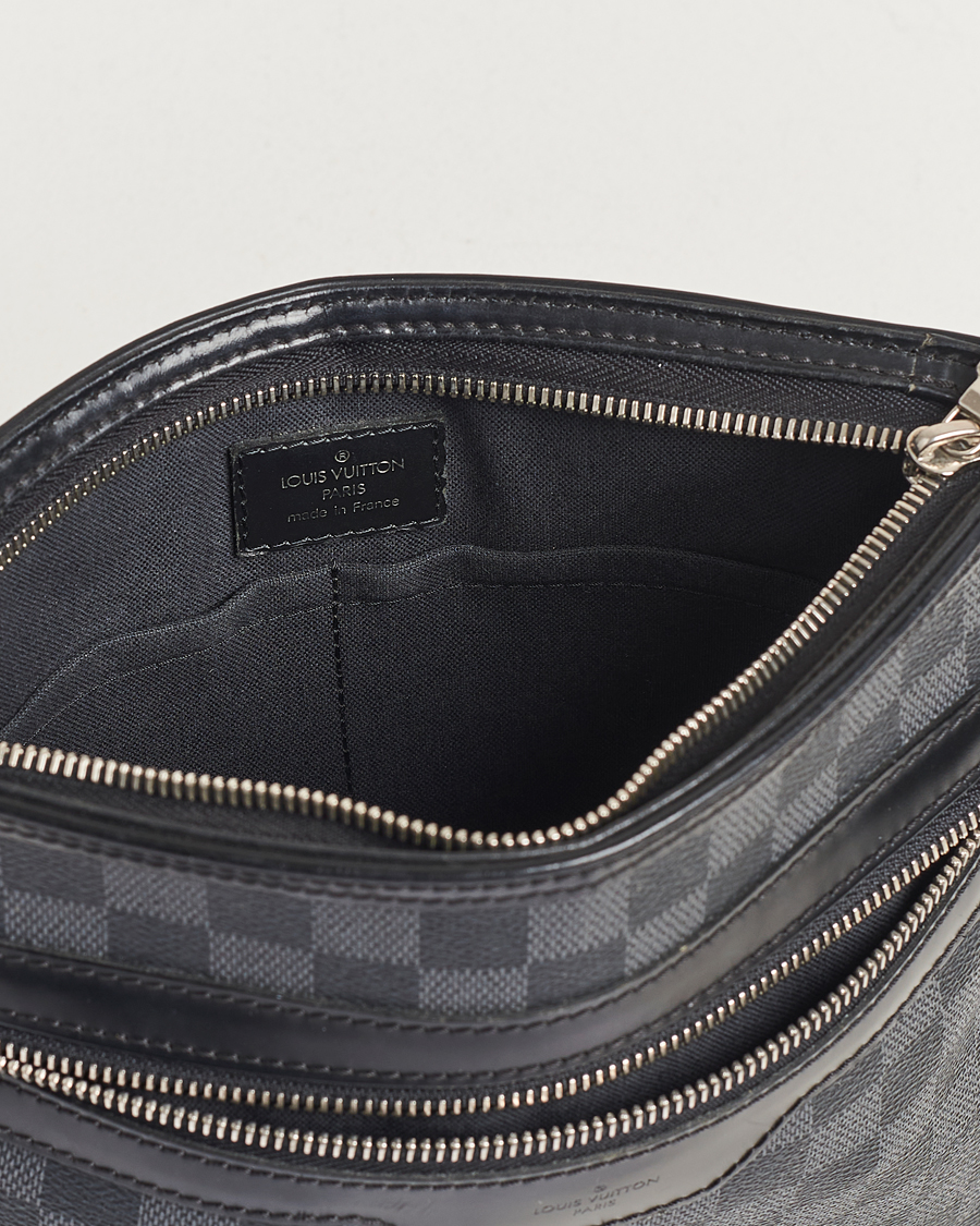 Heren | Louis Vuitton Pre-Owned Thomas Messenger Bag Damier Graphite | Louis Vuitton Pre-Owned | Thomas Messenger Bag Damier Graphite