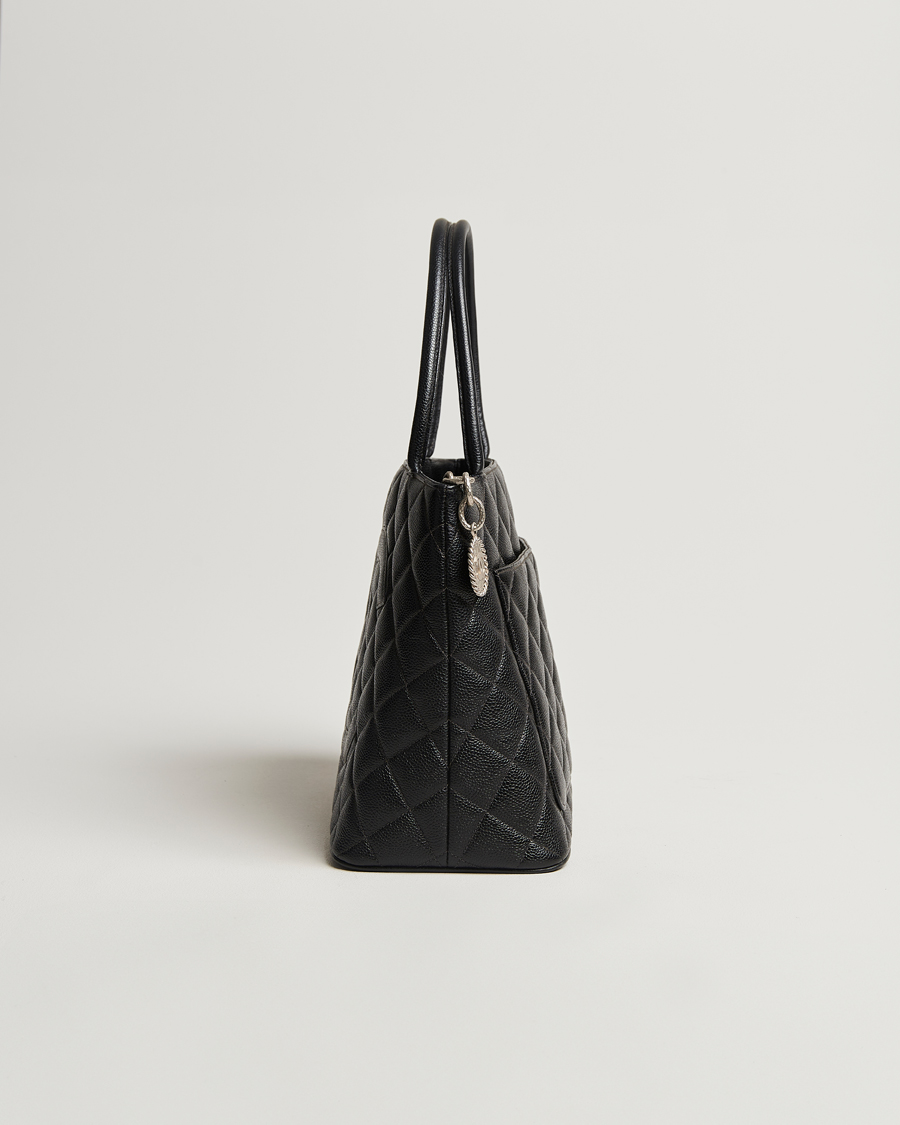 Homme | Chanel Pre-Owned Médallion Tote Bag Black Caviar | Chanel Pre-Owned | Médallion Tote Bag Black Caviar